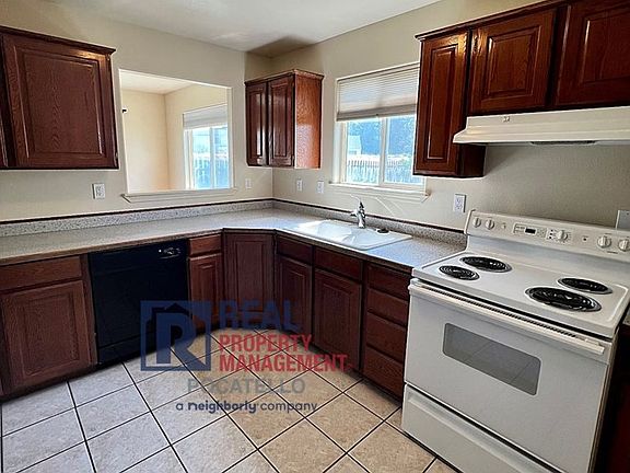 3rd image of 4734 & 4736 Heidi Ct #4734