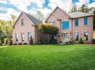 215 Canterwood Dr, Venetia, PA 15367