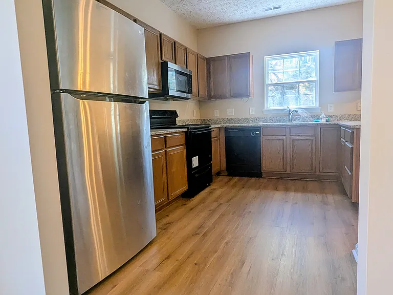 1806 Raj Dr — Photo 7
