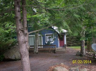 8039 Hillcrest Dr, Tobyhanna, PA 18466