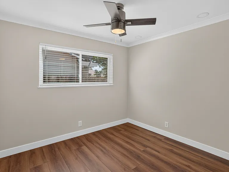 2833 Sandbrook Ct — Photo 10