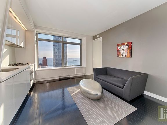 3rd image of 123 Washington St APT 51H