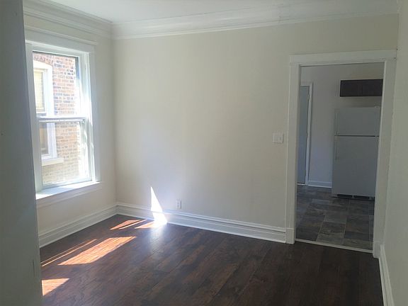 5th image of 3320 W Fulton Blvd