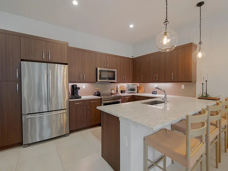 918 Saint George Blvd — Photo 10