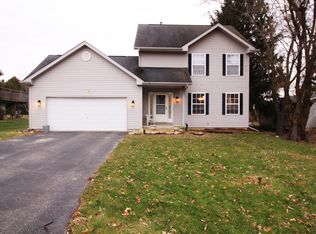 105 Stanford Way NE, Poplar Grove, IL 61065