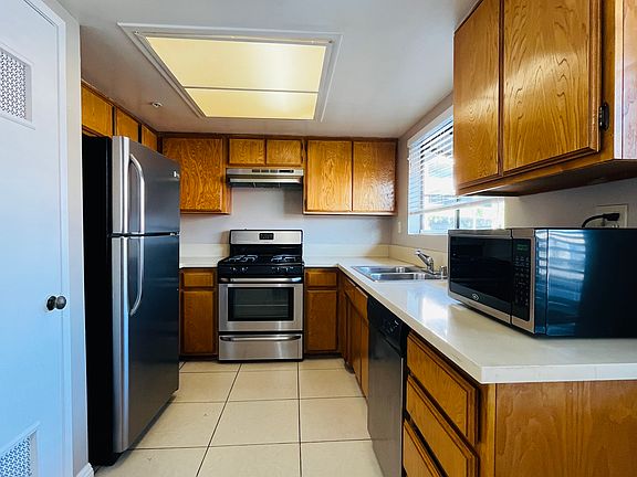 3rd image of 29 N 1st St APT C