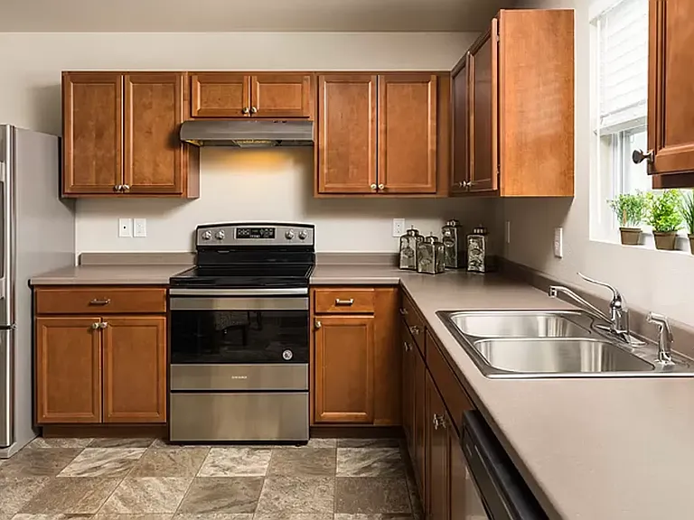 16530 Bedington Dr — Photo 4