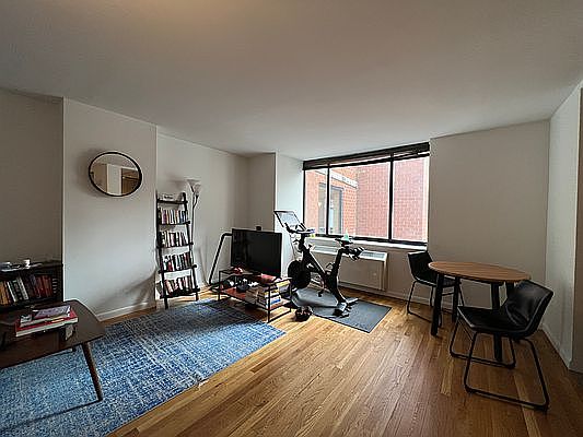 1st image of 121 Reade St Ph A