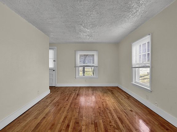 2nd image of 1814 Korando Ave