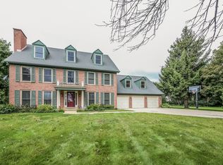 6448 N Ridge Pl, Long Grove, IL 60047