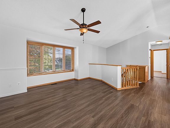 4th image of 5660 Highland Trl