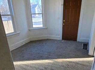 1413 7th Ave APT 1, Rock Island, IL 61201