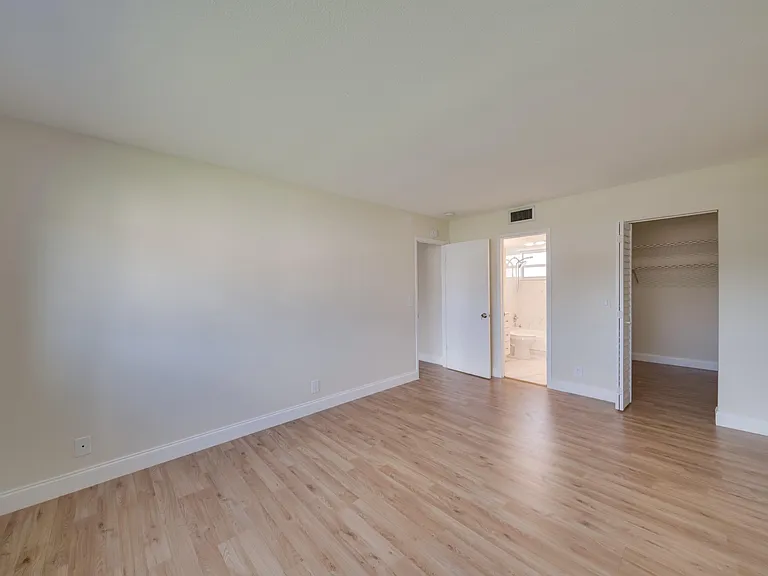 701 Lori Dr #209 — Photo 79