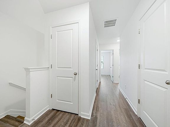 3rd image of 230 Grand Central Way