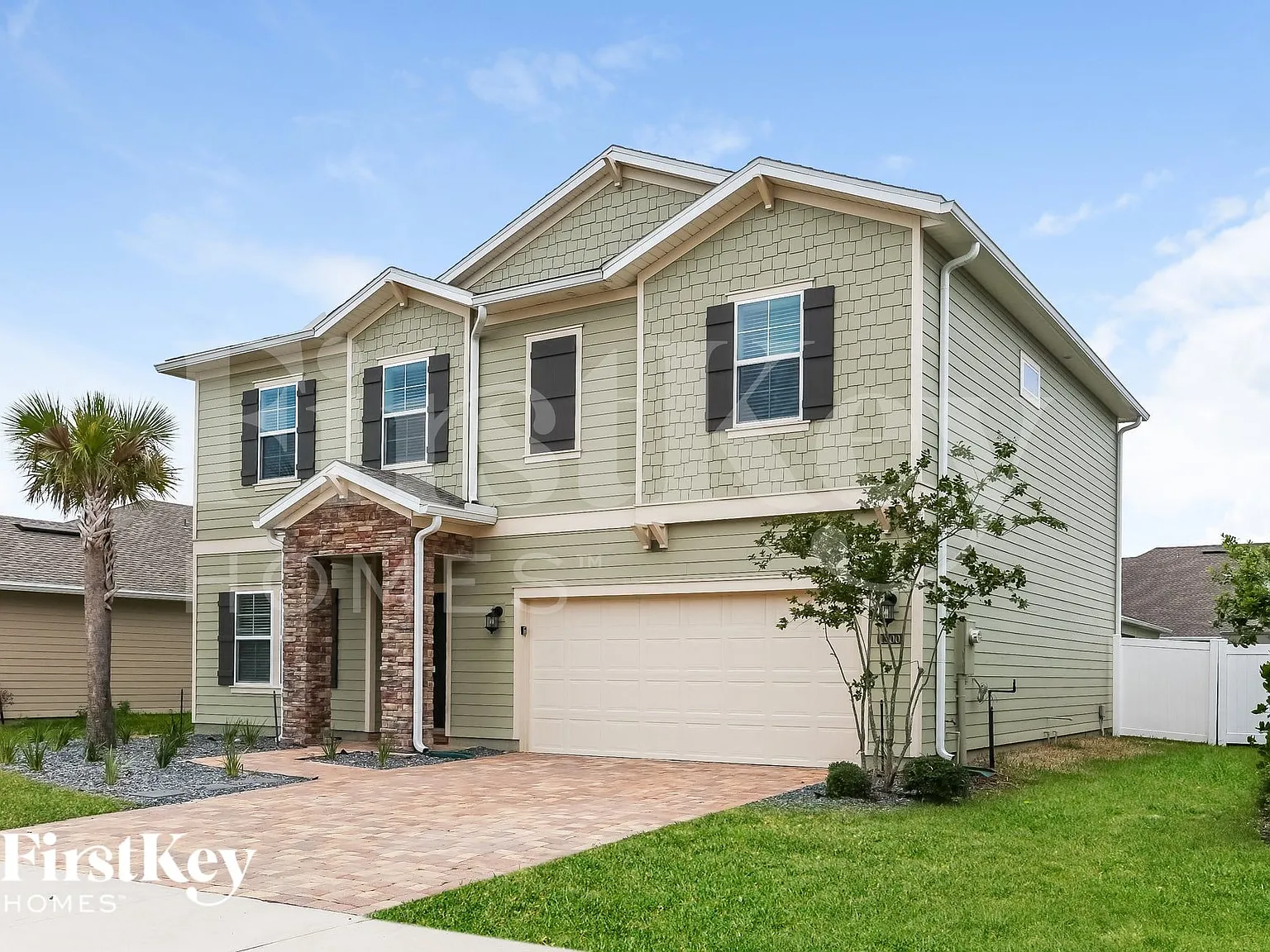 4 bed, 3.0 bath, 2424 sqft, $2,430 — Photo 2
