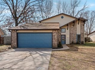 3400 Bryn Mawr Cir, Fort Smith, AR 72908