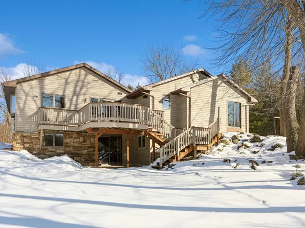 N6439 Lakeshore Dr, Hilbert, WI 54129