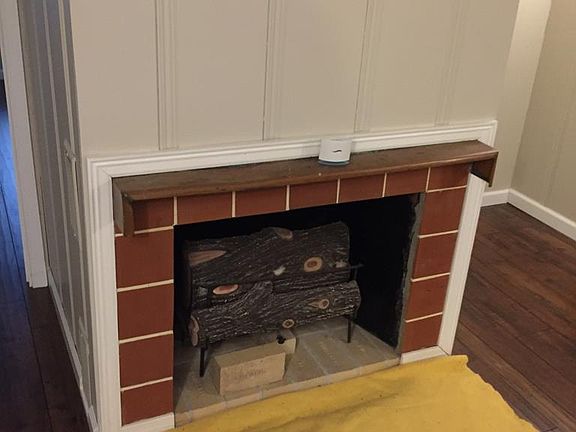 4th image of 210 W Cooper Ave