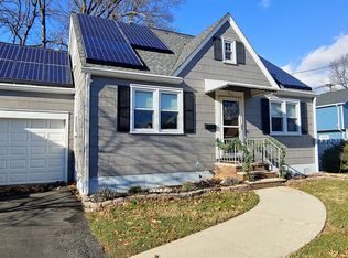 212 Rosewood Ter, Linden, NJ 07036