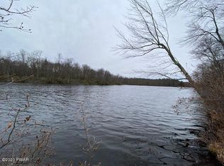10A Chestnut Lake Dr, Beach Lake, PA 18405
