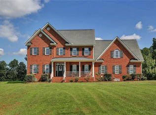 5225 Old Tavern Dr, Powhatan, VA 23139