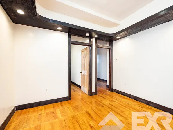 189 Stanhope Street image 7 of 14