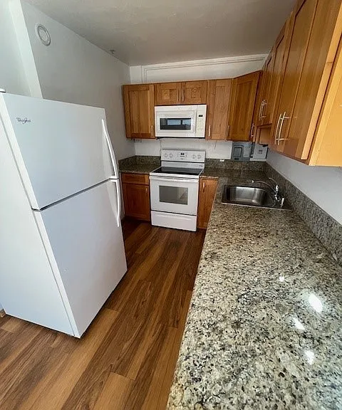 249 Liliuokalani Ave #205 — Photo 3