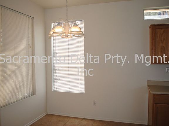 4th image of 6061 Timberlodge Ln