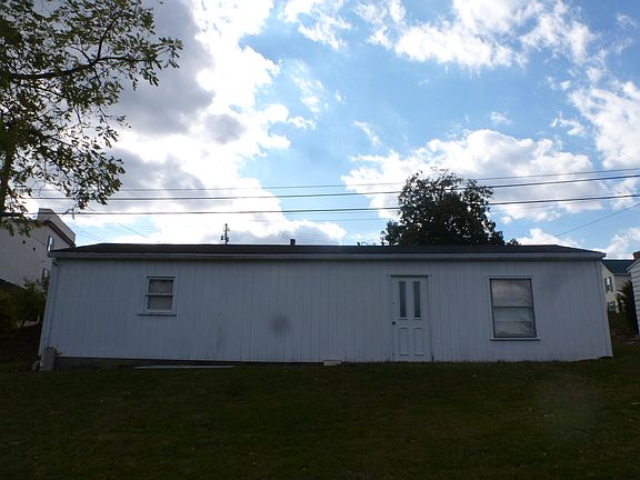 side of detached garage