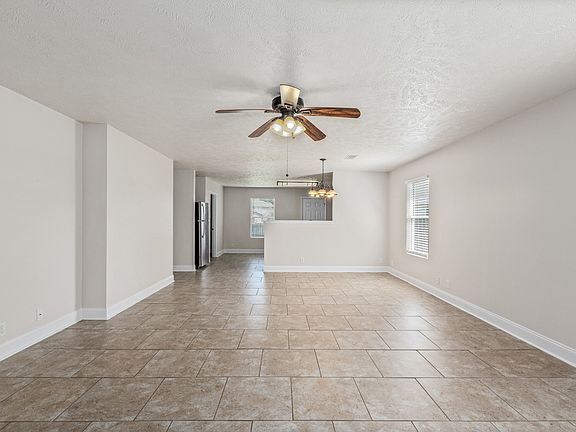 3rd image of 2698 New Port Royal Rd