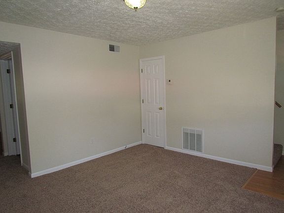 4th image of 319 Harold St APT 3