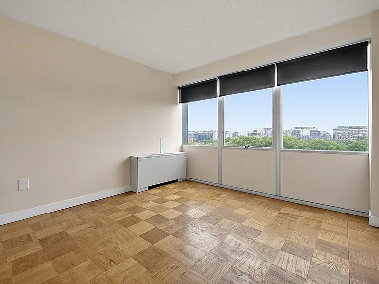 1301 Delaware Ave SW #812 — Photo 19