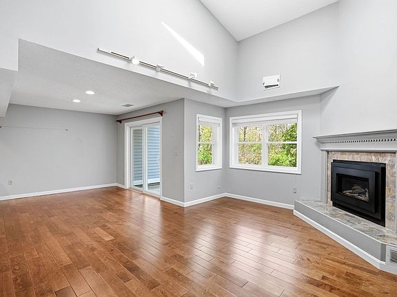 3rd image of 3302 Tuckers Ln #3302