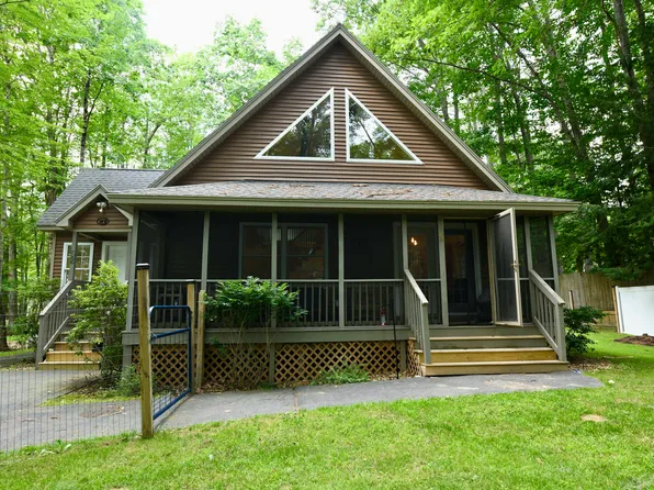 52 Thomas Pond Shore Rd, Casco, ME 04015