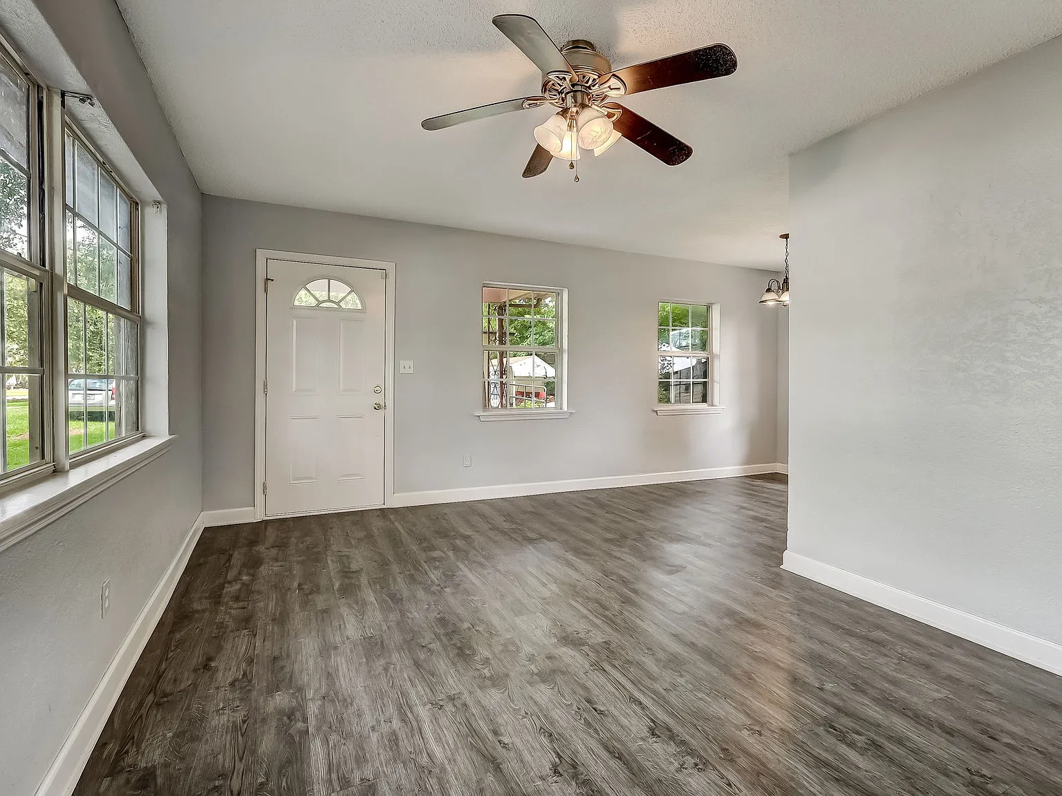 979 Mikael Avenue Jacksonville, FL 3220 — Photo 2