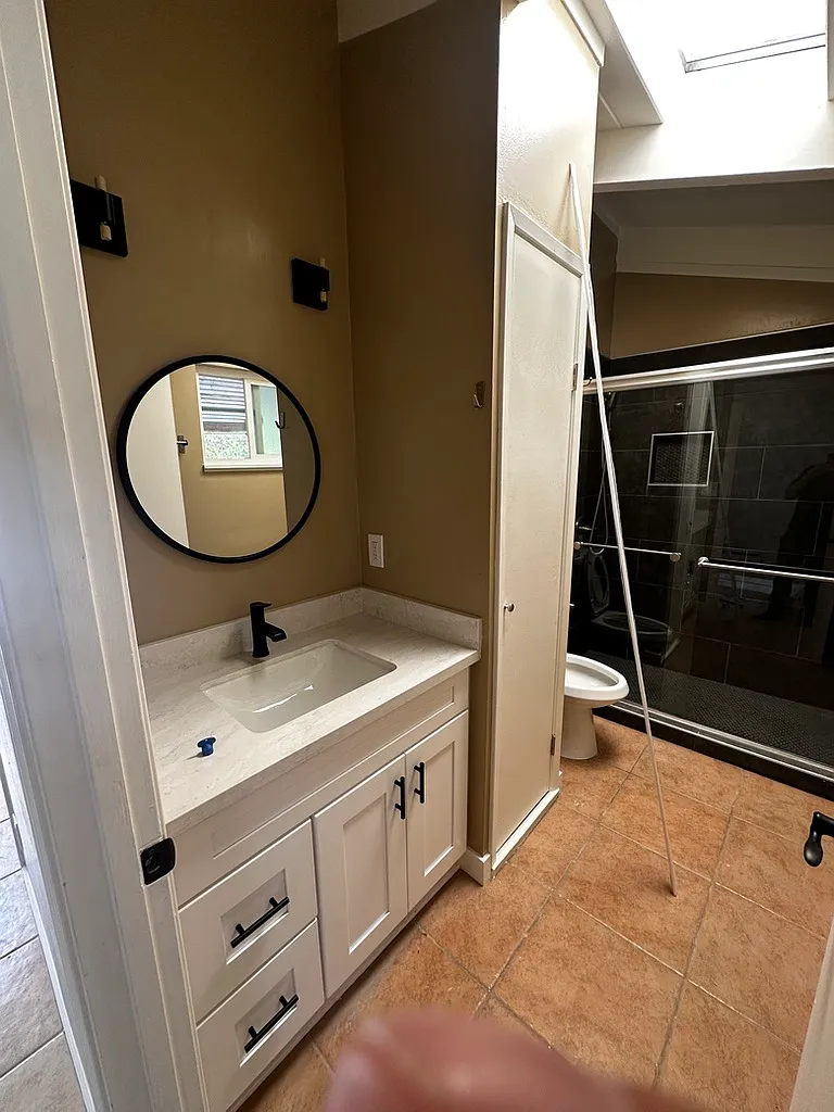 Studio, 350 sqft, $2,300 — Photo 4