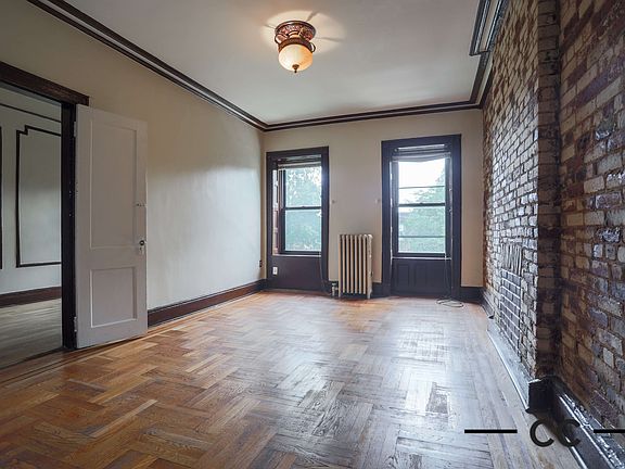 3rd image of 484 Willoughby Ave #1B