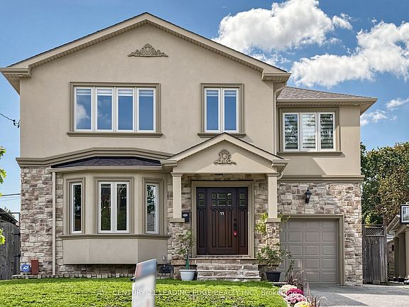 2nd image of 11 Bellvare Cres