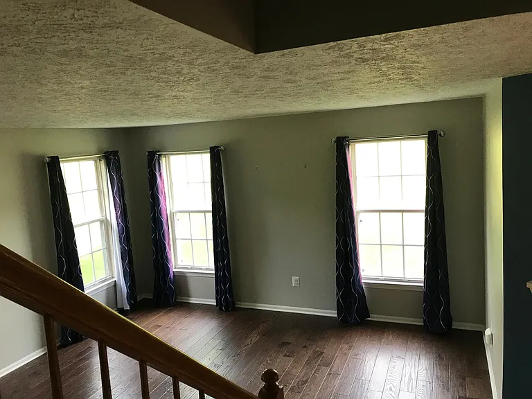 1110 Oakland Ct — Photo 9