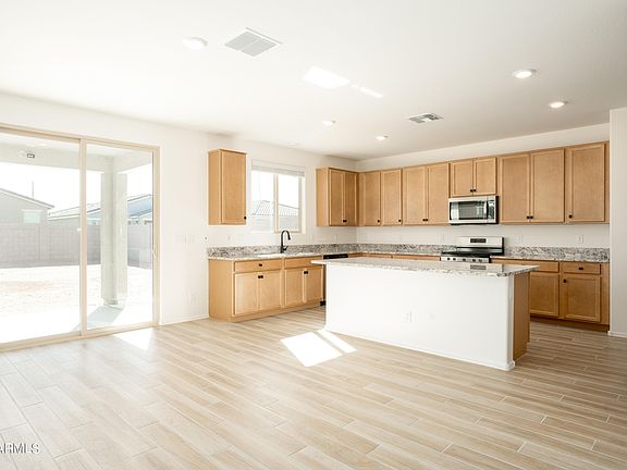 2nd image of 36603 W SAN ALVAREZ Avenue