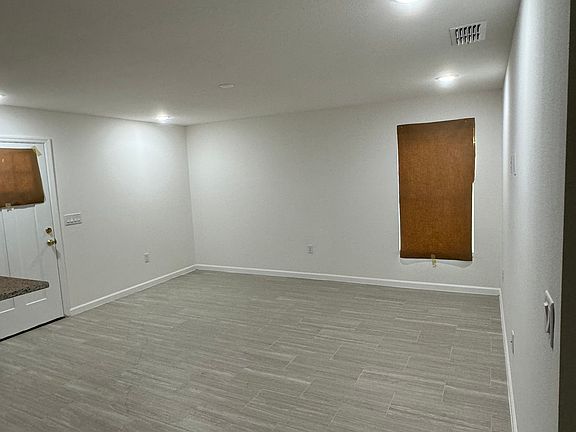 3rd image of 3722 Country Rose Ln