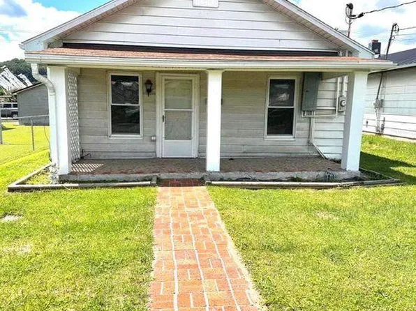 121 Franklin Ave, Richlands, VA 24641