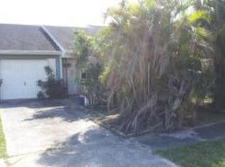 7949 Ridgewood Dr, Lake Worth, FL 33467
