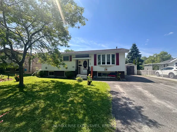 214 Amherst Dr, Loyalist, ON K7N 1T4