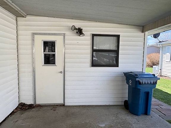 4th image of 525 Mallard St