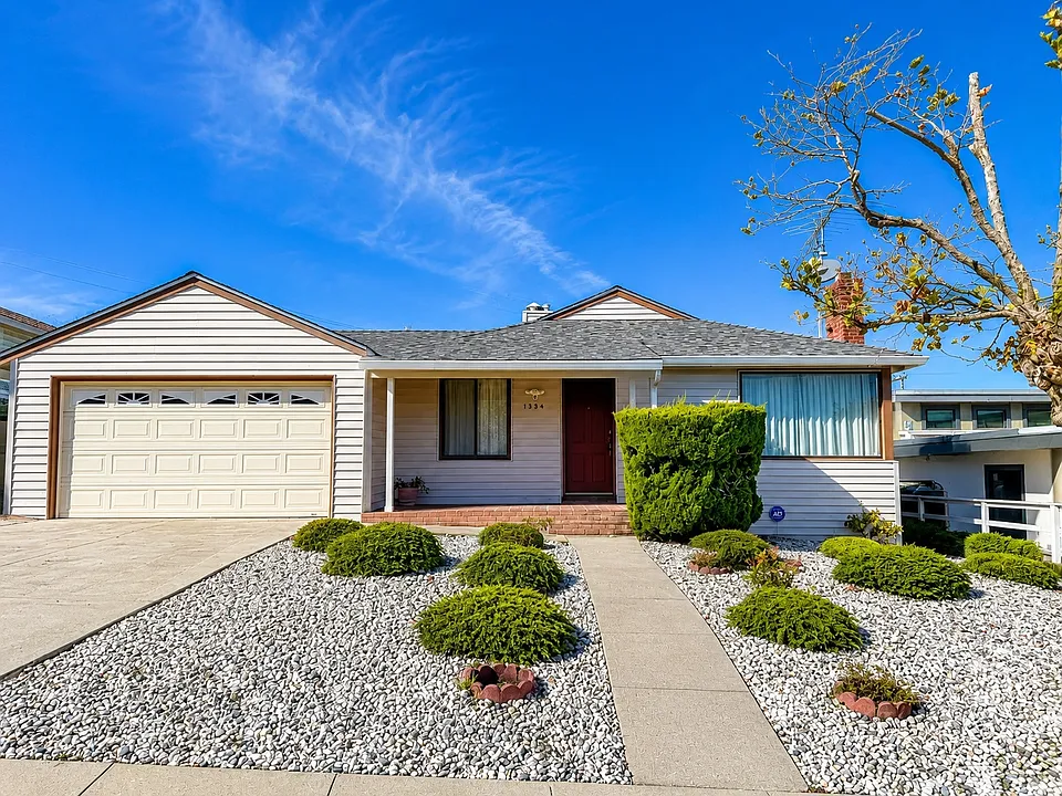 1384 Vista Grande