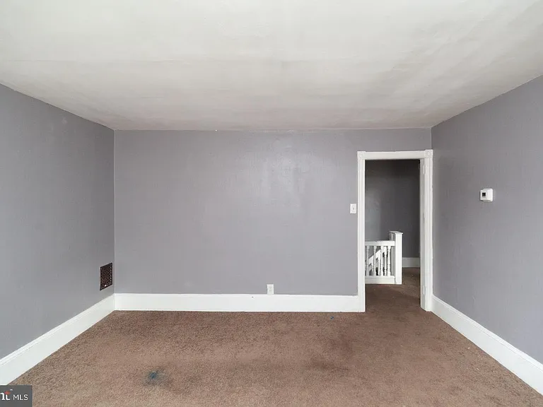 313 S Fairview St — Photo 10