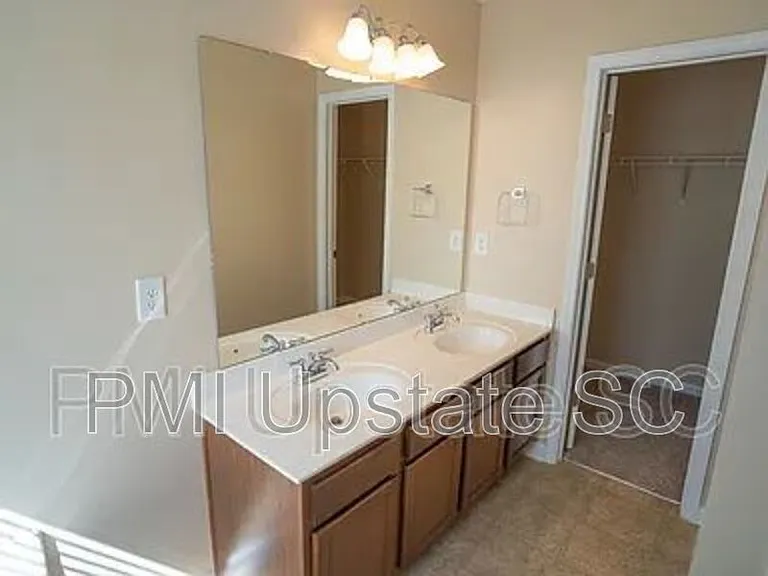 218 Marefair Ln — Photo 9