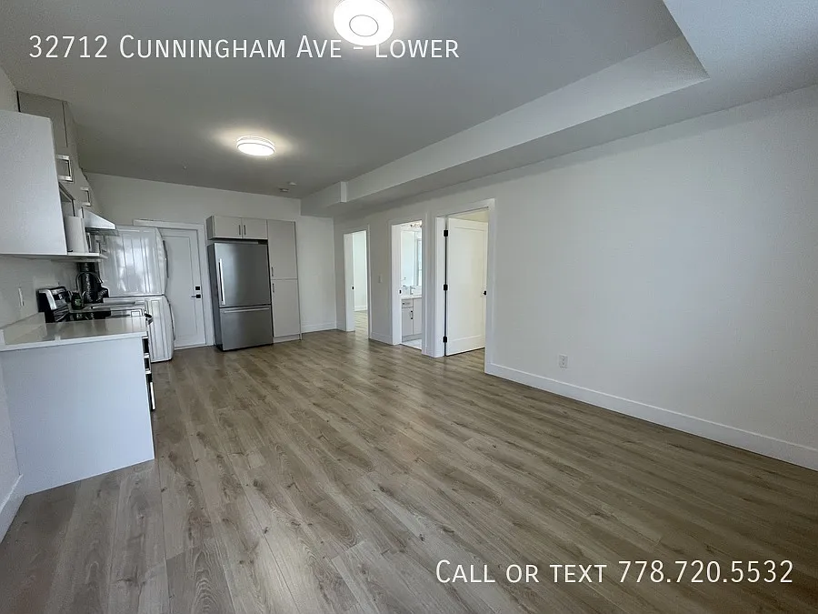 Bright 2 Bedroom Utilities Included — Photo 2