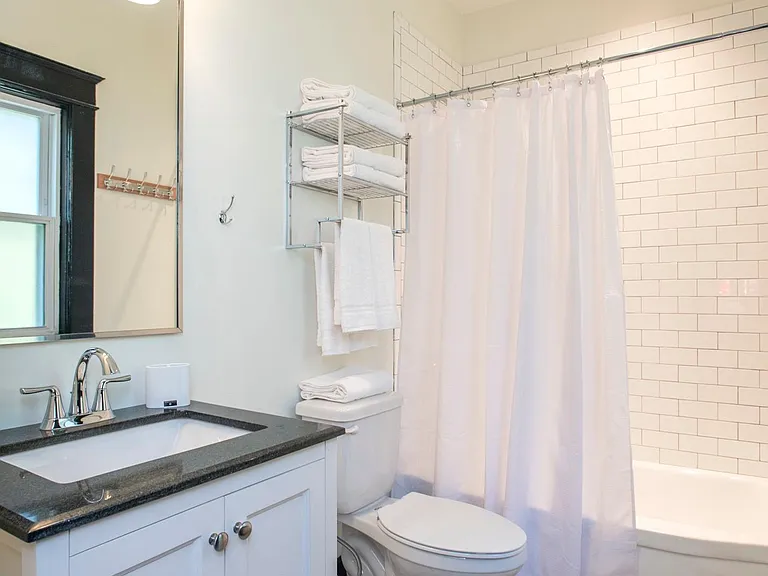 1208 Elmwood Ave — Photo 31